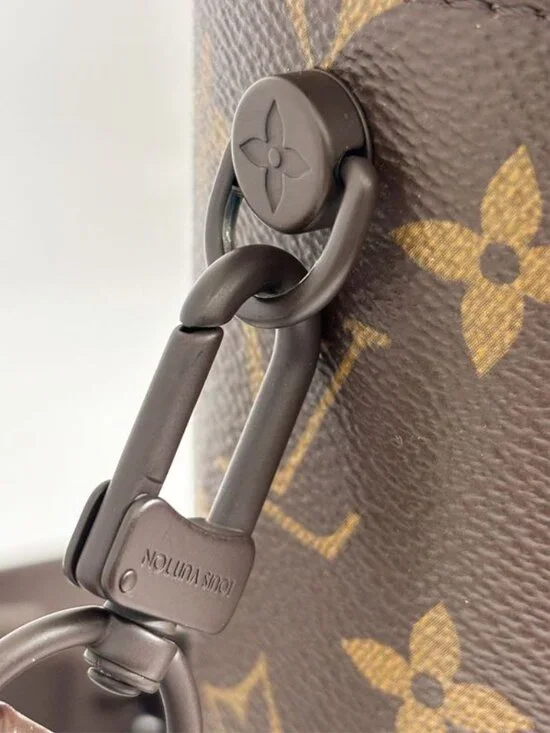 Louis Vuitton Everyday LV Coffee Cup Shoulder Bag Monogram - Picture 7 of 14